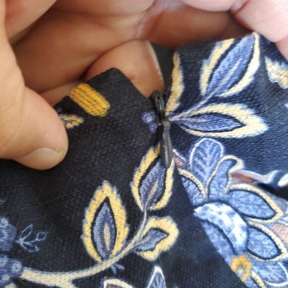 Ann Taylor Loft Skirt Womens Size 4 Embroidered Navy Blue Floral A Line - Picture 14 of 14